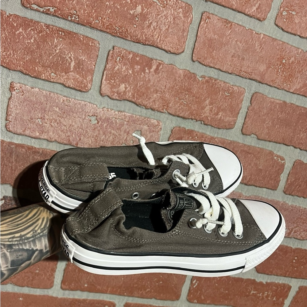 Converse Sneakers Womens Size 7 Shoreline Stretch Heel Gray And White Low Tops